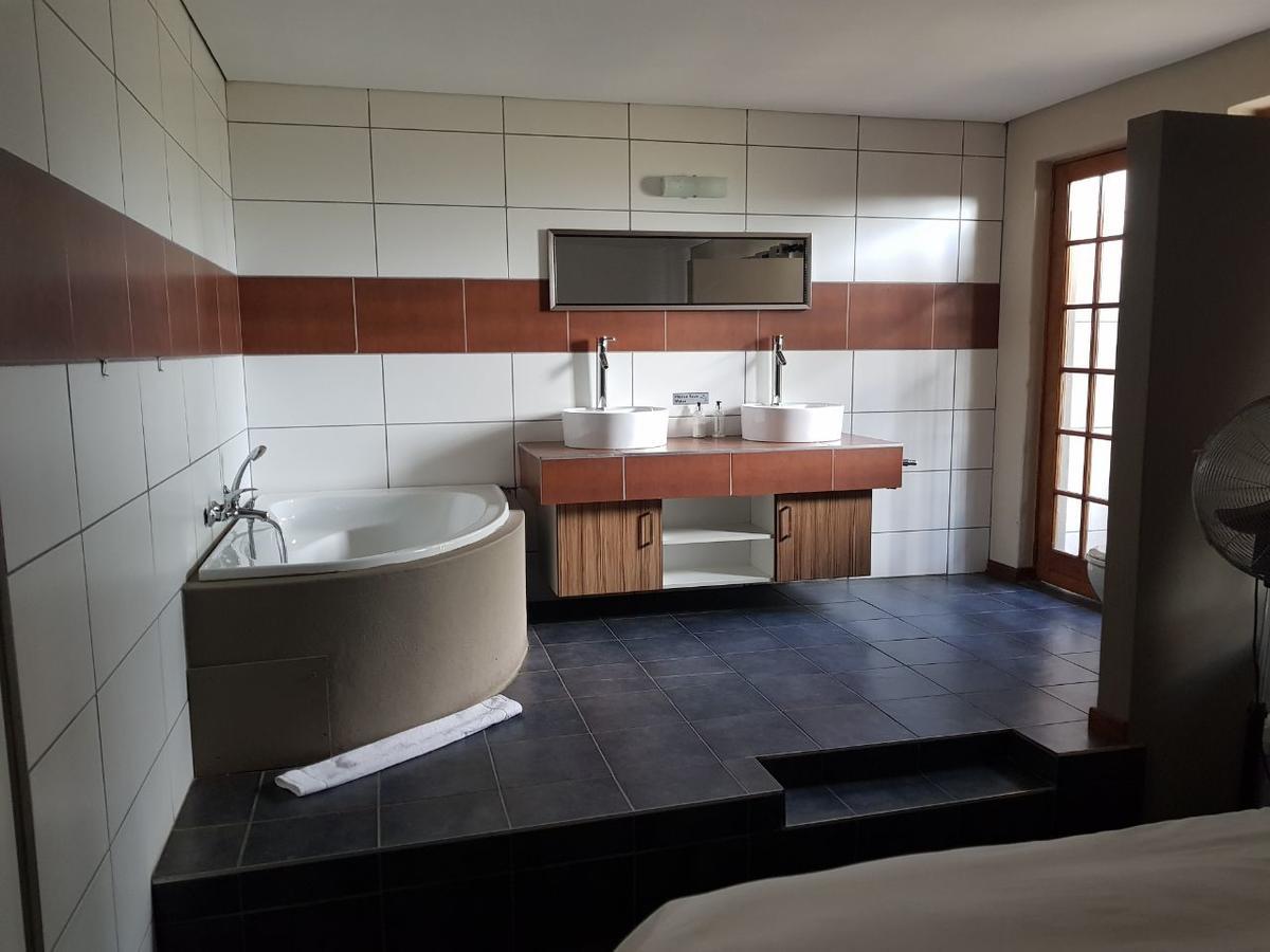 Rhulani Kruger Villa มาร์ลอทพาร์ค ภายนอก รูปภาพ